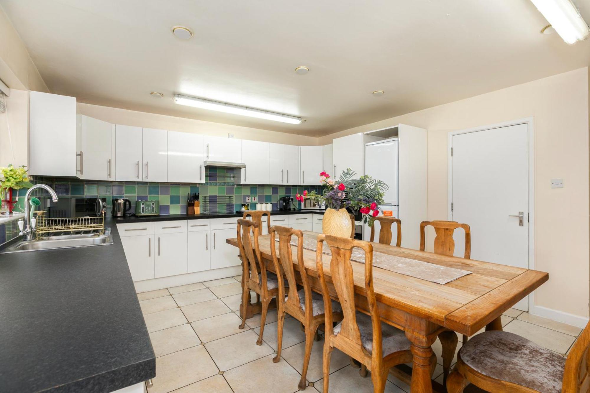Rural Lodge Stay In Windsor! Hot Tub! Sleeps 20 Bray Eksteriør billede