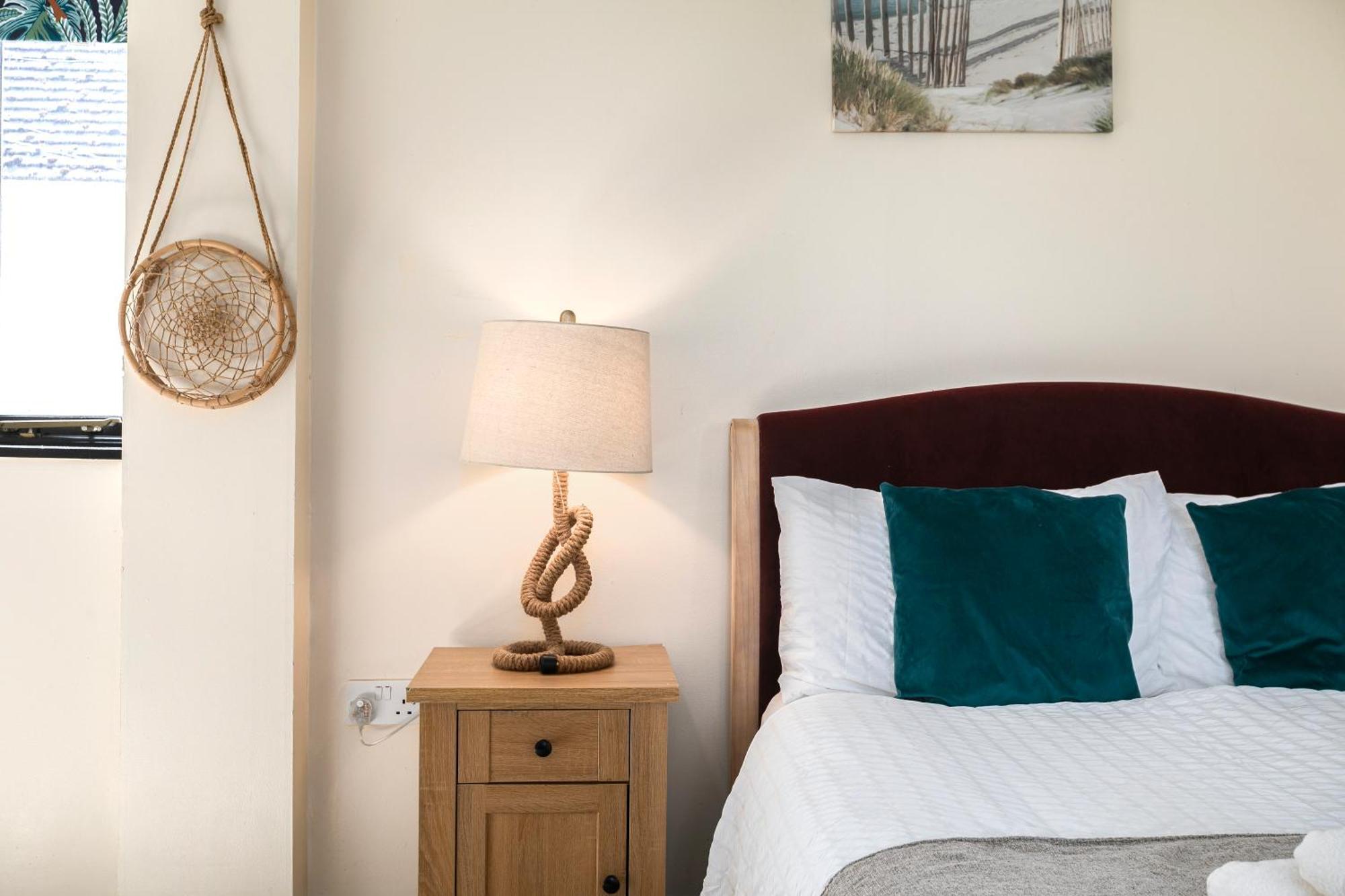Rural Lodge Stay In Windsor! Hot Tub! Sleeps 20 Bray Eksteriør billede