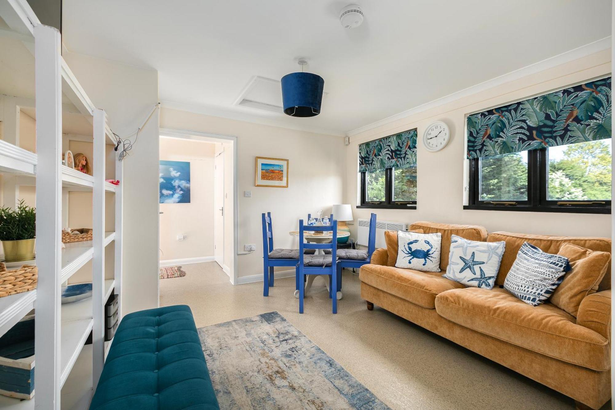 Rural Lodge Stay In Windsor! Hot Tub! Sleeps 20 Bray Eksteriør billede