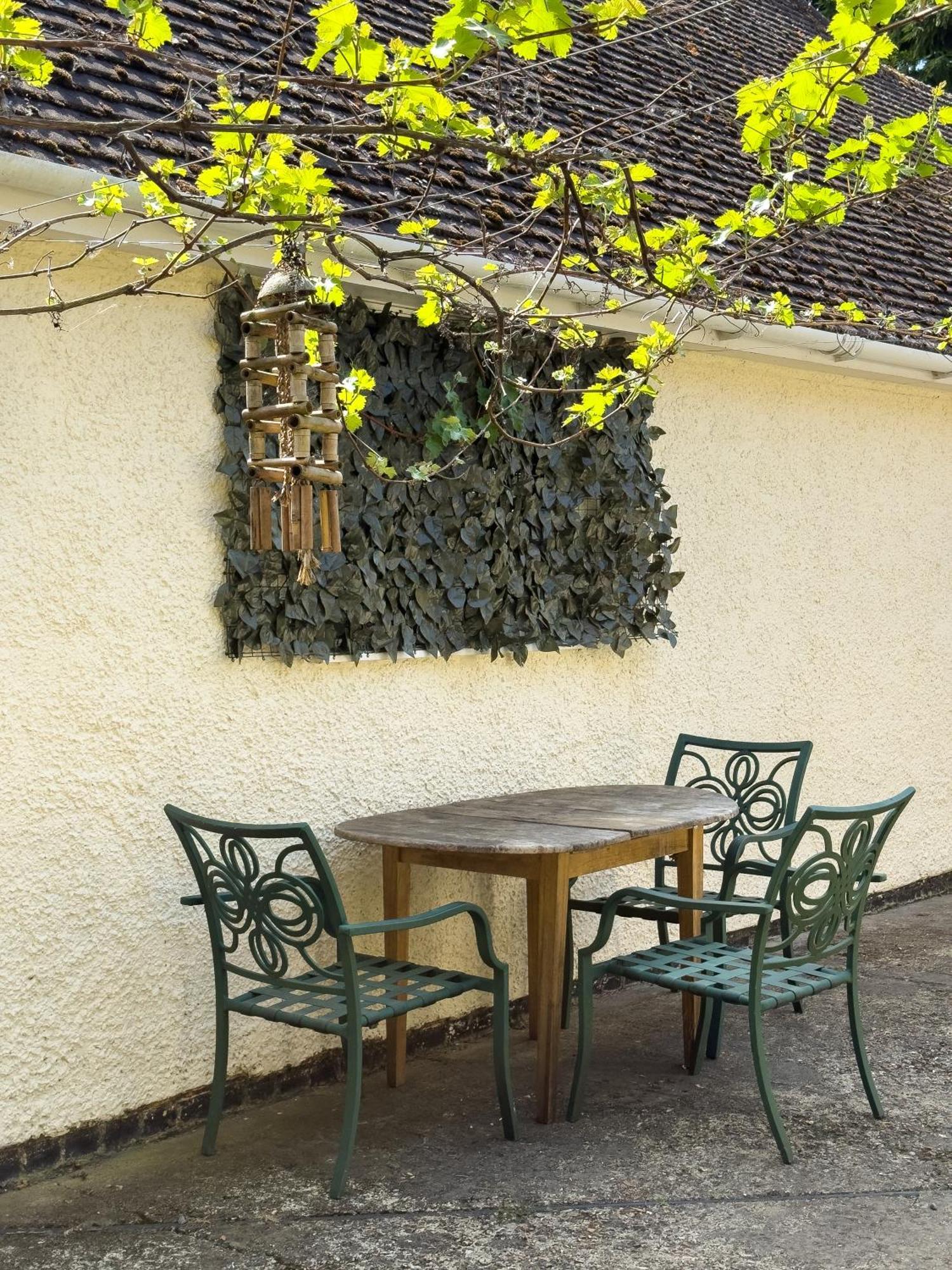Rural Lodge Stay In Windsor! Hot Tub! Sleeps 20 Bray Eksteriør billede